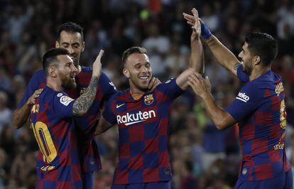 Messi, Busquets, Arthur y Luis Suárez celebran un gol ante el Villarreal.