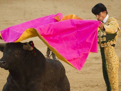 V&iacute;ctor Barrio toreando en Las Ventas durante las fiestas de San Isidro de este a&ntilde;o.