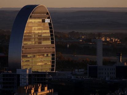 La fachada de la sede corporativa del BBVA, en una imagen de archivo.