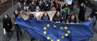 Manifestaci&oacute;n de estudiantes ayer en Lviv, al oeste de Ucrania.