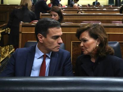 Pedro Sánchez y Carmen Calvo, esta semana en el Congreso.