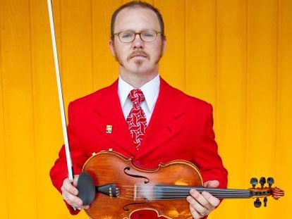 El violinista estadounidense Casey Driessen.