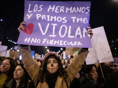 Manifestantes durante del Día Internacional de la Mujer, en Madrid, el pasado 8 de marzo.