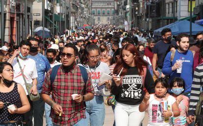 Peatones en el Centro Histórico de Ciudad de México.