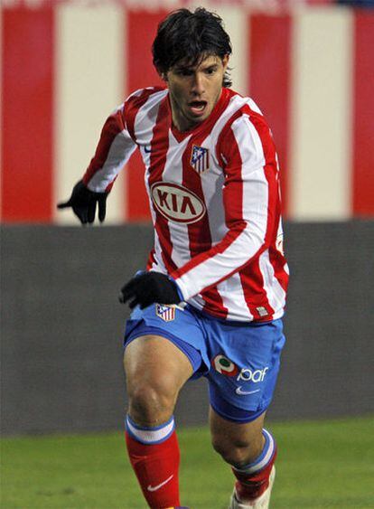 Agüero, durante un partido del Atlético en el Calderón.