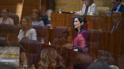 Isabel Díaz Ayuso, durante la segunda sesión del pleno en el que ha sido reelegida presidenta de la Comunidad de Madrid.
