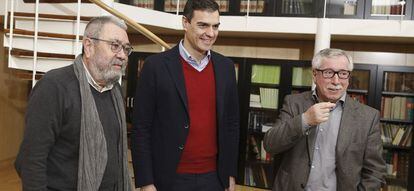 De izquierda a derecha: C&aacute;ndido M&eacute;ndez (UGT); Pedro S&aacute;nchez (PSOE) e Ignacio Fern&aacute;ndez Toxo (CC OO).