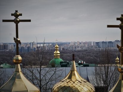 Recinto del Monasterio de las Cuevas, en Kiev, el principal dependiente del patriarcado de Moscú, en una imagen de marzo.