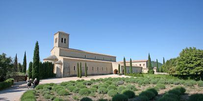 Abadía francesa de Santa María Magdalena de Barroux, donde se grabarán 2.200 horas de los cantos gregorianos recuperados.