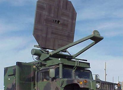 Aspecto de la antena que emite el rayo de calor, montada sobre un todoterreno militar.