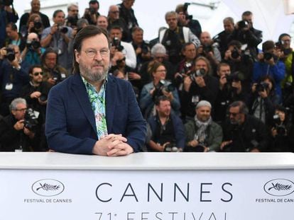 El director Lars Von Trier tras la presentación de su película 'La casa que Jack construyó', el martes en Cannes. En vídeo, tráiler de la película.