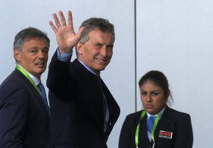 El presidente Mauricio Macri se retira el sábado pasado del centro de convenciones donde se realizó la Cumbre de las Américas, en Lima, Perú.