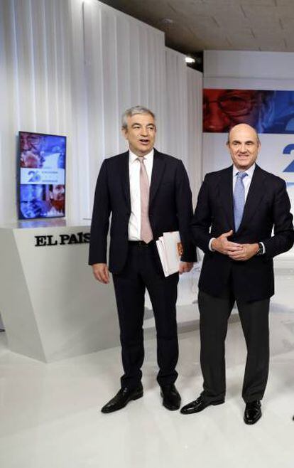 Luis Garicano y Luis de Guindos durante el debate electoral de EL PA&Iacute;S. 