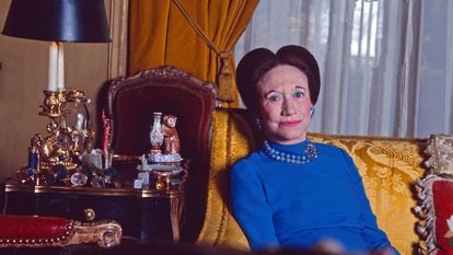 Wallis Simpson, duquesa de Windsor, en su casa del Bois de Boulogne de París en 1974.