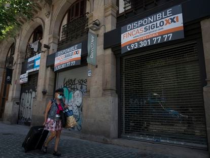 Comercios cerrados en el Born de Barcelona por la crisis provocada por el coronavirus, el 22 de julio.