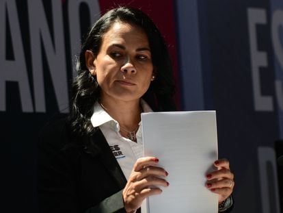 La candidata Alejandra del Moral de la coalición PRI, PAN y PRD, el 4 de mayo en Naucalpan.