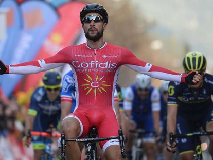 Nacer Bouhanni celebra su victoria en la cuerta etapa de la Volta. 