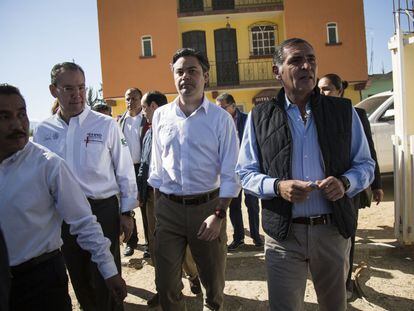 El secretario Aurelio Nuño estuvo acompañado del Gabino Cue, gobernador de Oaxaca
