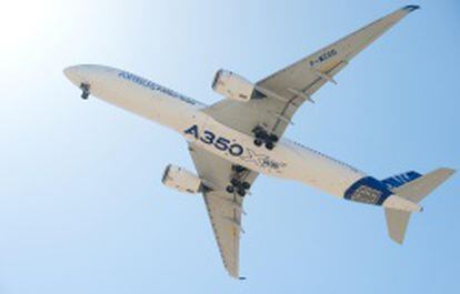 A350-900 es la piedra angular de la nueva familia de A350 XWB de Airbus.