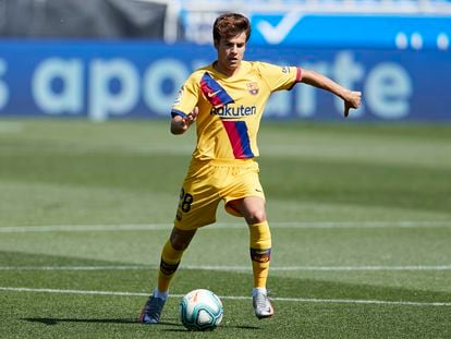 Riqui Puig, en el partido del Barcelona ante el Alavés.