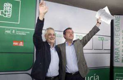 Griñán, con el candidato a la alcaldia de Sevilla.