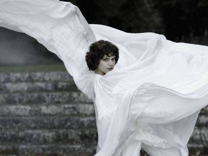 Soko interpreta a Lo&iuml;e Fuller en &#039;La bailarina&#039;.