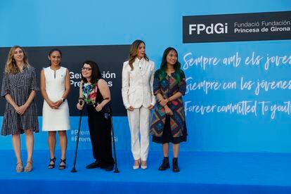 Las galardonadas en los premios de la Fundación Princesa de Girona: de izquierda a derecha, Elisenda Bou-Balust, Eleonora Viezzer, Claudia Tecglen, María Hervás y Trang Nguyen.