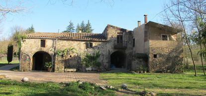 Exterior de Can Bonet, cerca de Sant Mart&iacute; Vell, en Gerona.