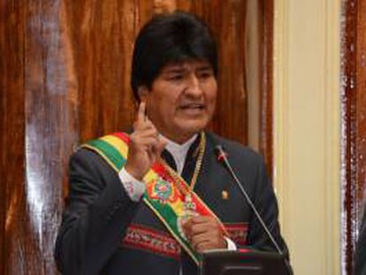 Foto cedida por la Agencia Boliviana de Información (ABI) que muestra al presidente boliviano, Evo Morales, mientras presenta su informe anual de gestión ante el Legislativo este 22 de enero, en La Paz (Bolivia).