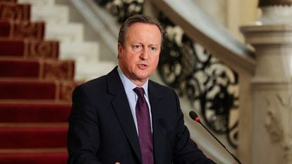 El ministro británico de Exteriores, David Cameron, el 21 de diciembre en El Cairo.