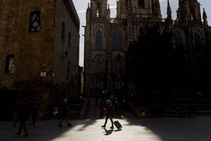Escassa presència de turistes al centre de Barcelona arran del coronavirus.