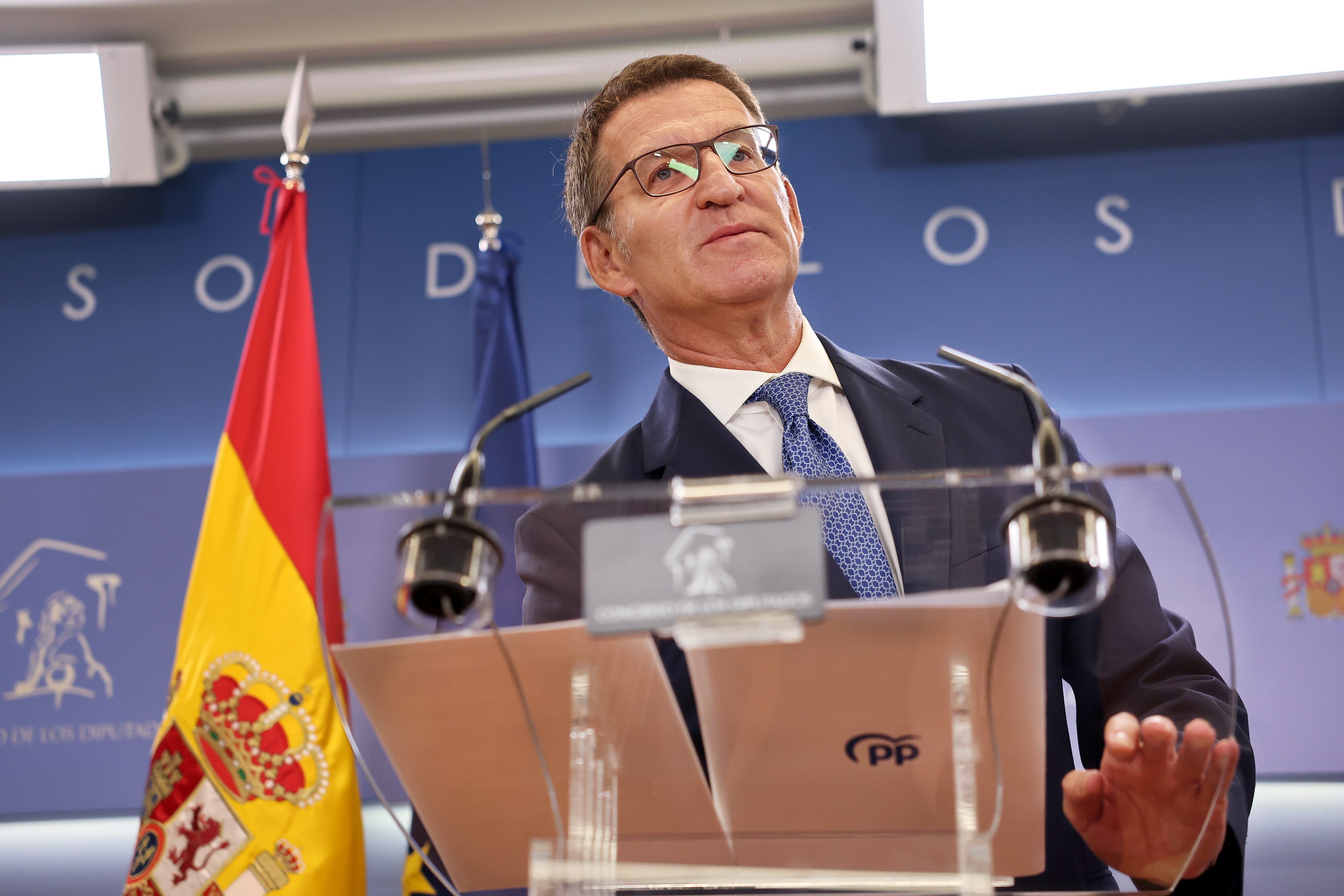 DVD 1176 (30/08/2023)  El líder del PP, Alberto Núñez Feijóo, en la rueda de prensa tras la reunión con el presidente del Gobierno en funciones, Pedro Sánchez. Feijóo abre la ronda de contactos con los dirigentes políticos de cara a un debate para el que no cuenta con los apoyos suficientes para ser elegido, a falta de cuatro votos. Foto de Claudio Álvarez