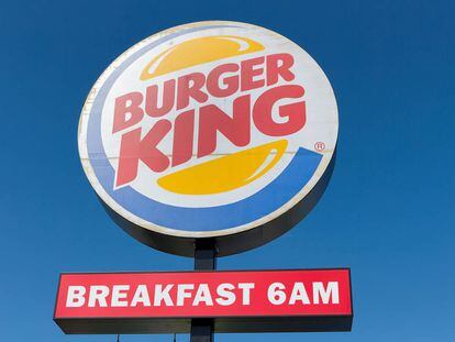 Cartel de un establecimiento de Burger King.