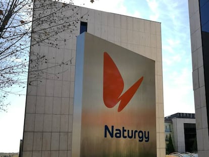 Naturgy acelera en Bolsa con su apuesta renovable