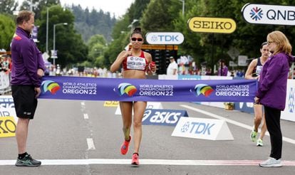 La peruana Kimberly García se impone en los 35 kilómetros marcha del Mundial de Oregón.