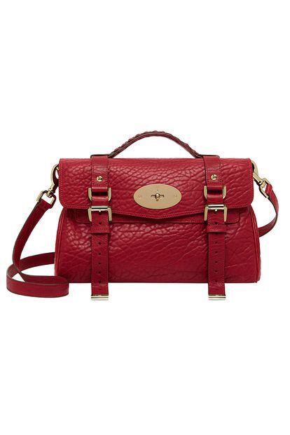 2010: el bolso Alexa (inspirado en Alexa Chung), de Mulberry, era el it bag que dislocaba los antebrazos cool del momento.