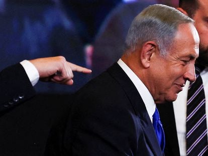 Benjamín Netanyahu, durante la celebración del resultado de los sondeos a pie de urna, el martes en Jerusalén.