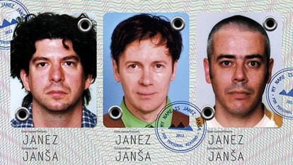 Los tres integrantes del colectivo art&iacute;stico Janez Jan&scaron;a, en un cartel de su documental.