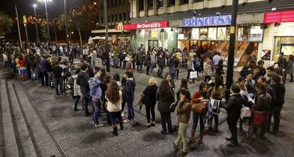 Colas ante una sala madrileña en una anterior edición de la Fiesta del Cine.