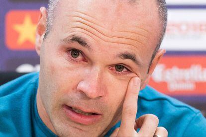 Iniesta, durante la rueda de prensa de despedida.