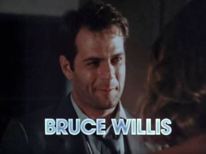 Bruce Willis en los títulos de crédito de 'Luz de luna'.