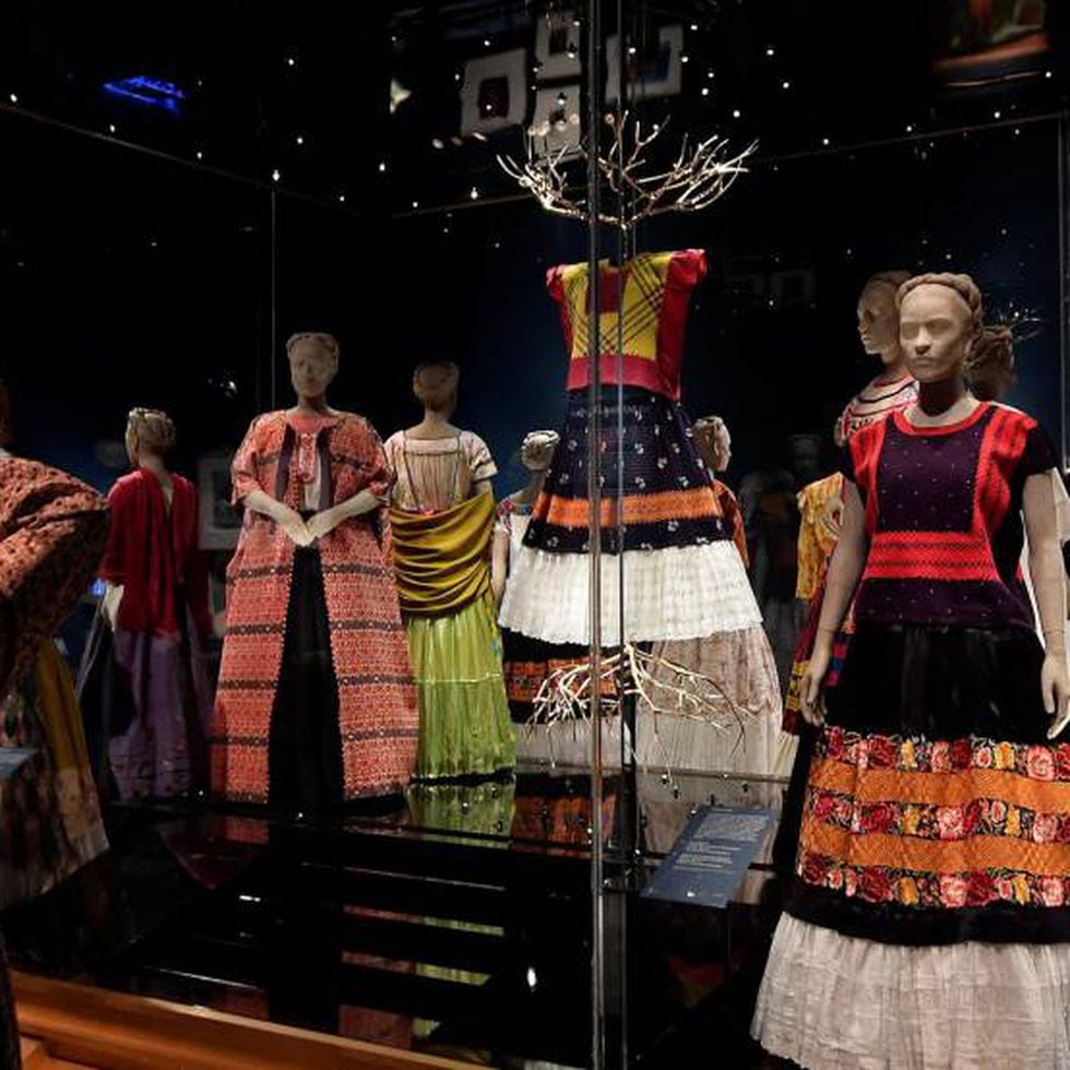 Los vestidos que forjaron el mito de Frida Kahlo | Estilo | EL PAÍS
