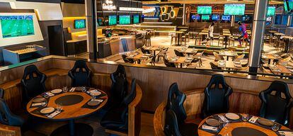 Interior del 'sports bar' LaLiga TwentyNine’s de PortAventura World.