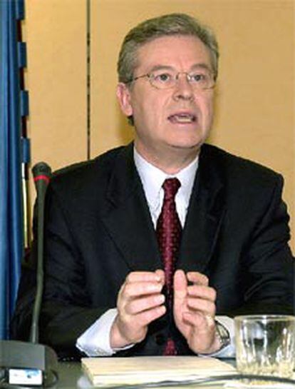 El comisario europeo de Sanidad, David Byrne.