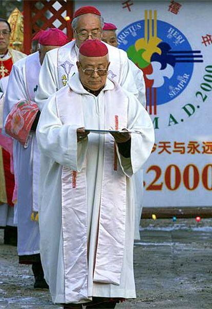 Ceremonia de ordenación de obispos en Pekín en 2000.