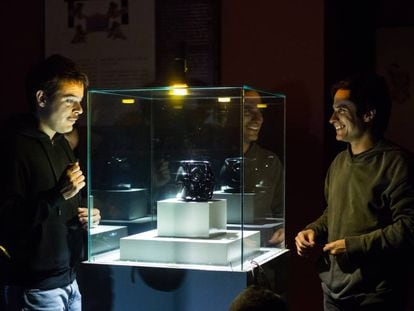 Leonardo Ortizgris y Gael García Bernal durante el rodaje de 'Museo'.