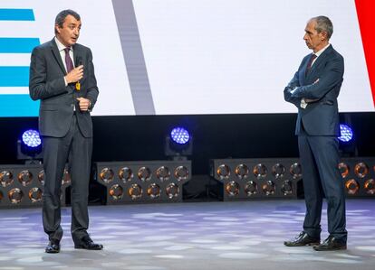 La presentación del evento deportivo se celebró este jueves en Burgos, de donde saldrá el 14 de agosto la competición para celebrar los 800 años de la catedral. La Vuelta finalizará el 5 de septiembre en Santiago de Compostela. 