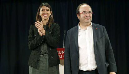 Núria Parlon y Miquel Iceta, antes de iniciarse el debate.
