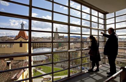 Perspectiva de Pamplona desde el Archivo General de Navarra, obra de Rafael Moneo.