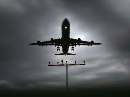 Las agencias piden rebajas a las aerolíneas por el combustible